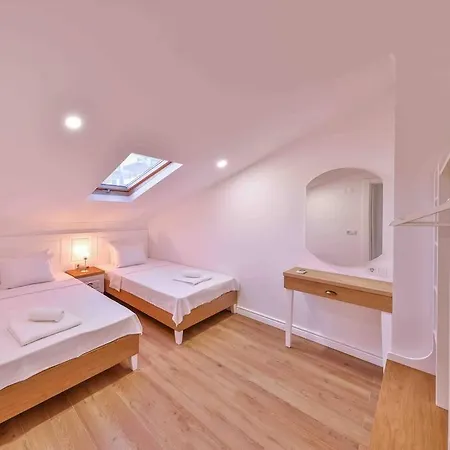 Tobi 3 / Merkezi Konumda Lueks Appartement