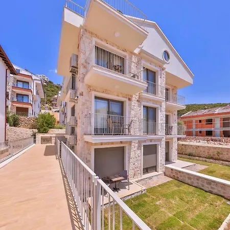 Appartement Tobi 3 / Merkezi Konumda Lueks Kaş